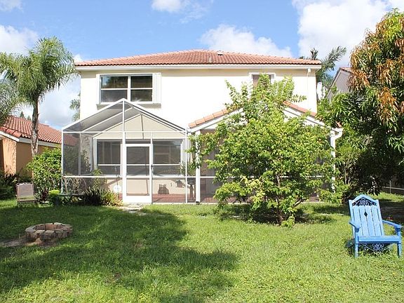 2nd image of 124 Oakwood Way