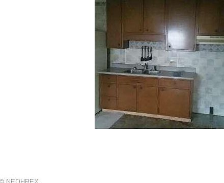 2nd image of 158 E Cedar St