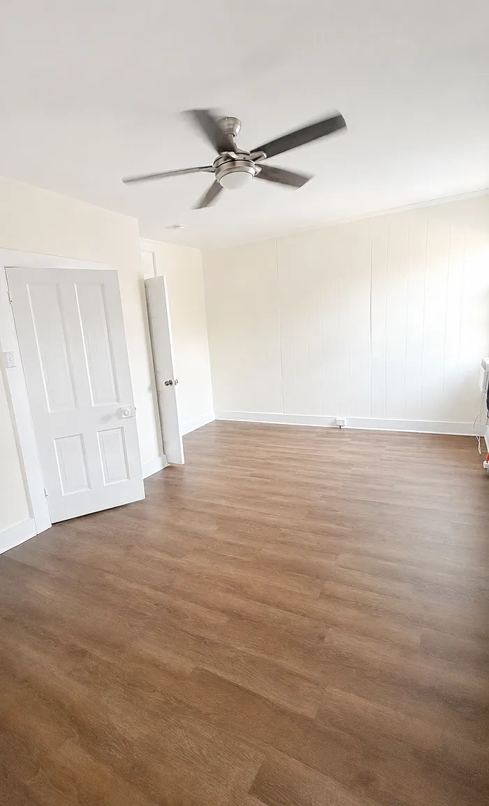 3 bed, 1.0 bath, 1000 sqft, $1,800 — Photo 2