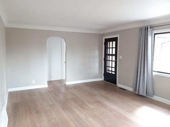 2nd image of 3420 N Wellington Pl