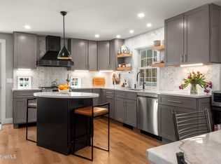 594 Shunpike Rd, Sheffield, MA 01257