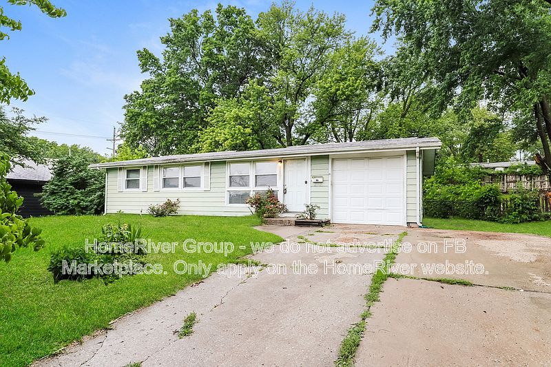 1st image of 5602 N Woodland Ave