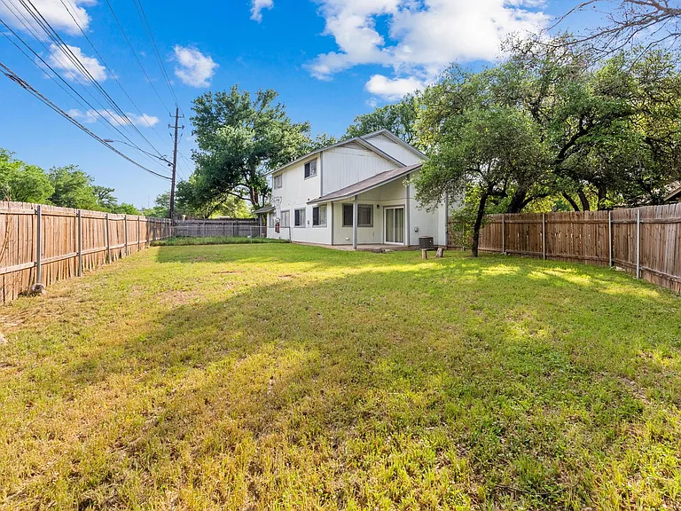 7505 Saint Amant Pl #A — Photo 34