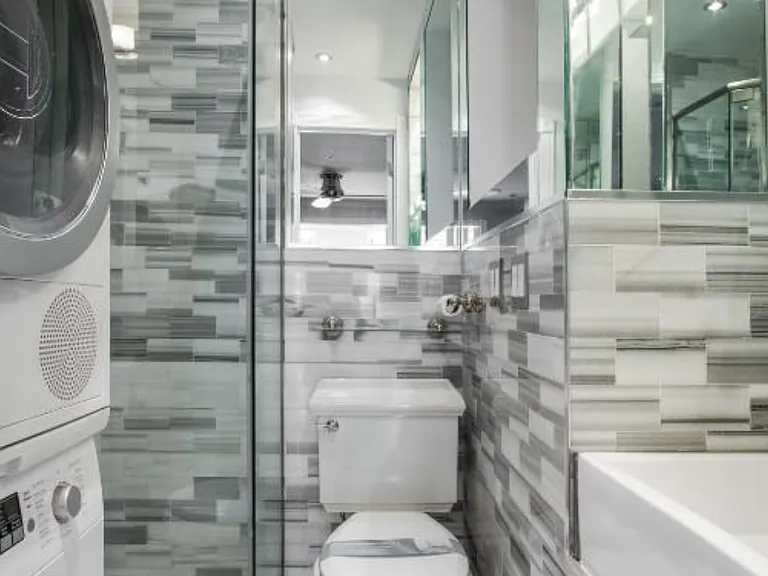 437 W 53rd St #2C — Photo 3