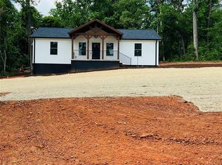 4176 Oak Hollow Dr, Morganton, NC 28655