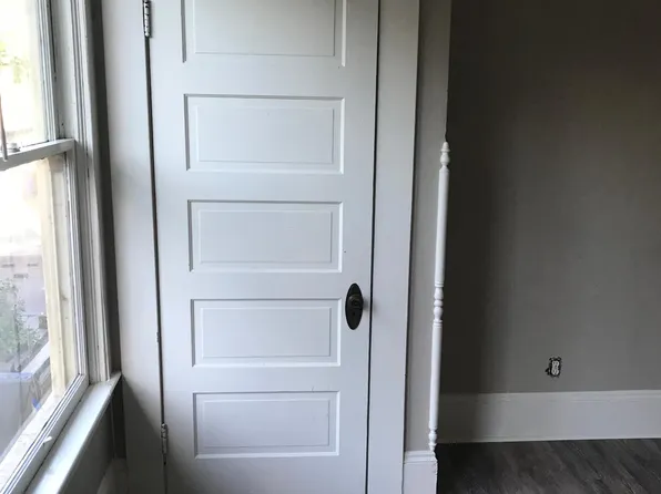 921 SE 18th Ave, Portland, OR 97214