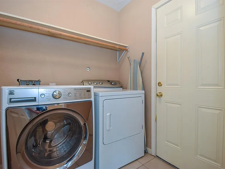 7215 Kransburg Ranch Dr — Photo 21