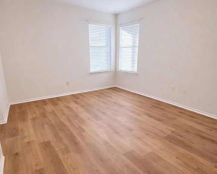 10354 Oakwood Crst — Photo 12