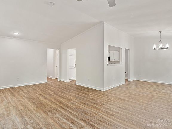 5th image of 788 Bridgewood Dr #701