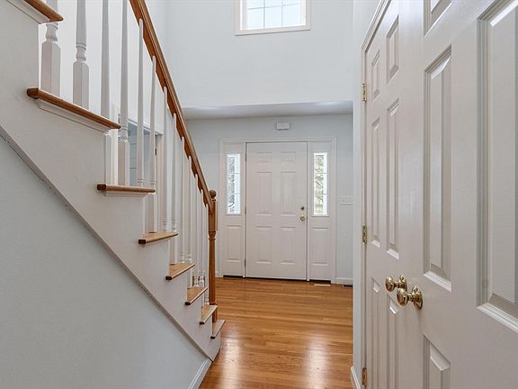 3rd image of 309 Reservoir Rd