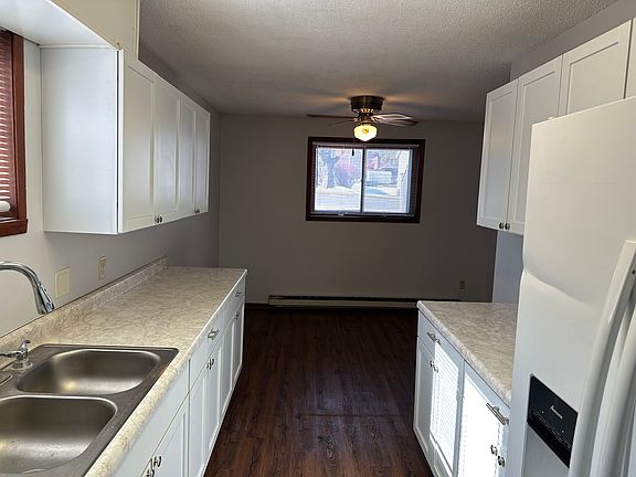 5th image of 414 Byron Ave N