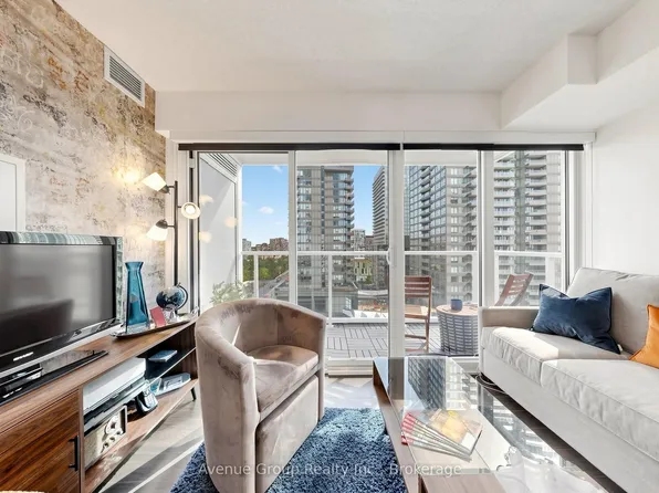 19 Bathurst St #1105, Toronto, ON M5V 0N2
