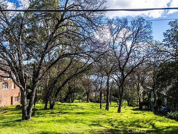 3rd image of 17682 Greenridge Rd #32