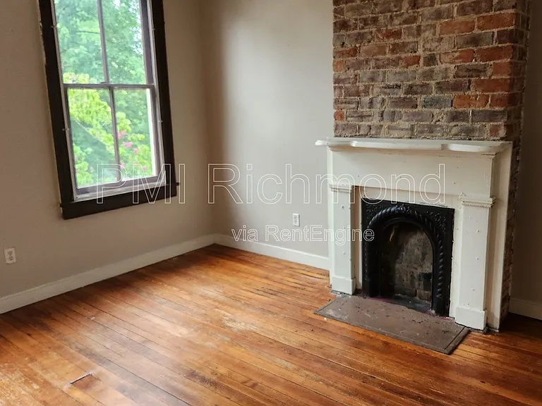 411 S Laurel St — Photo 14