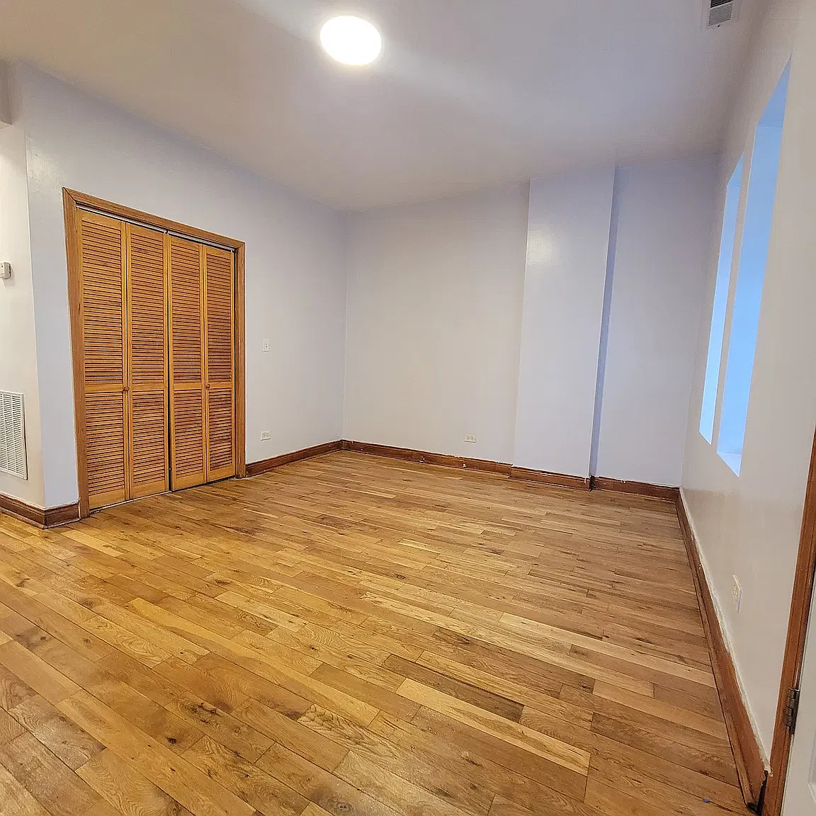 2 bed, 900 sqft, $1,350 — Photo 3