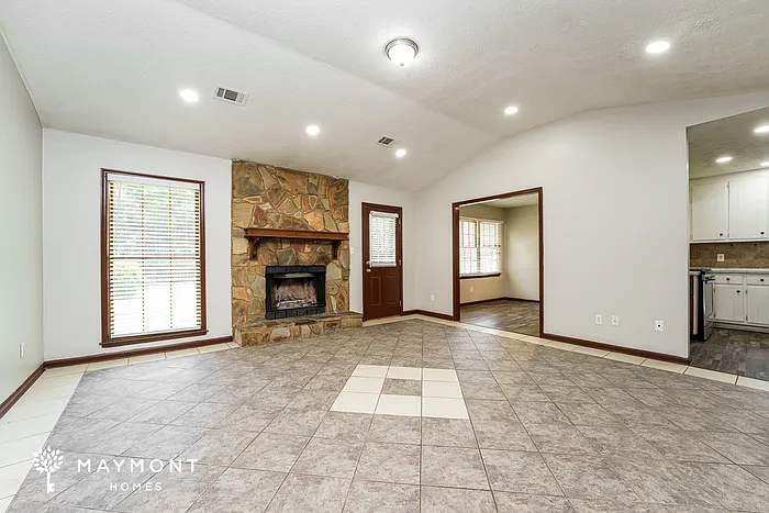 3775 Ebenezer Rd SE — Photo 4
