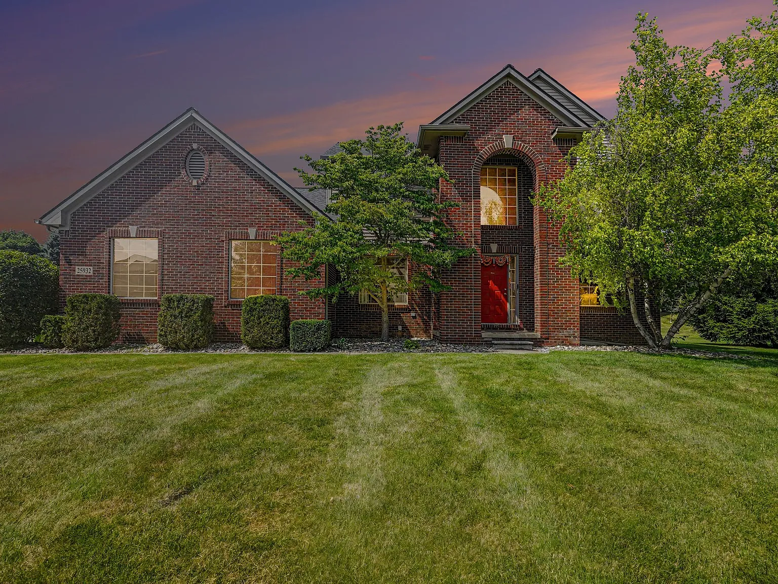 4 bed, 3208 sqft, $2,750 — Photo 4