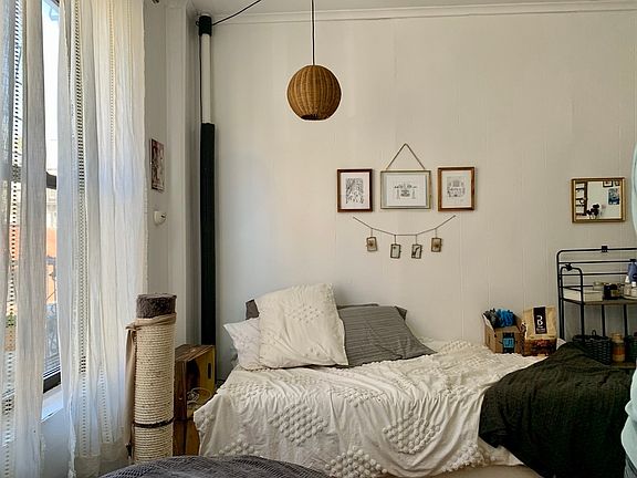 5th image of 270 15th St APT 3B
