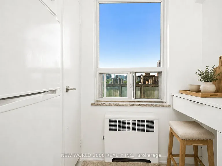 88 Bernard Ave #1002 — Photo 10