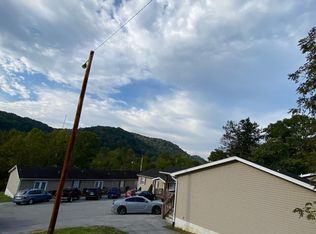 213 Post Rd #6, Falls Mills, VA 24613