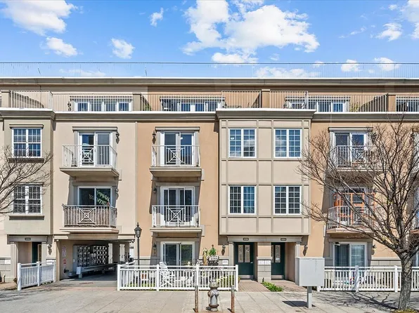 103-06 Rockaway Beach Blvd #3C, Rockaway Park, NY 11694