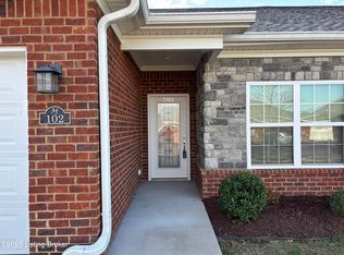 7303 Autumn Trace Dr #102, Louisville, KY 40214