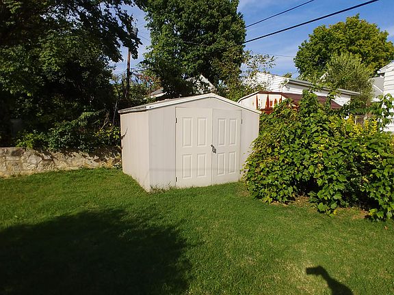 5th image of 1544 Shelley Dr