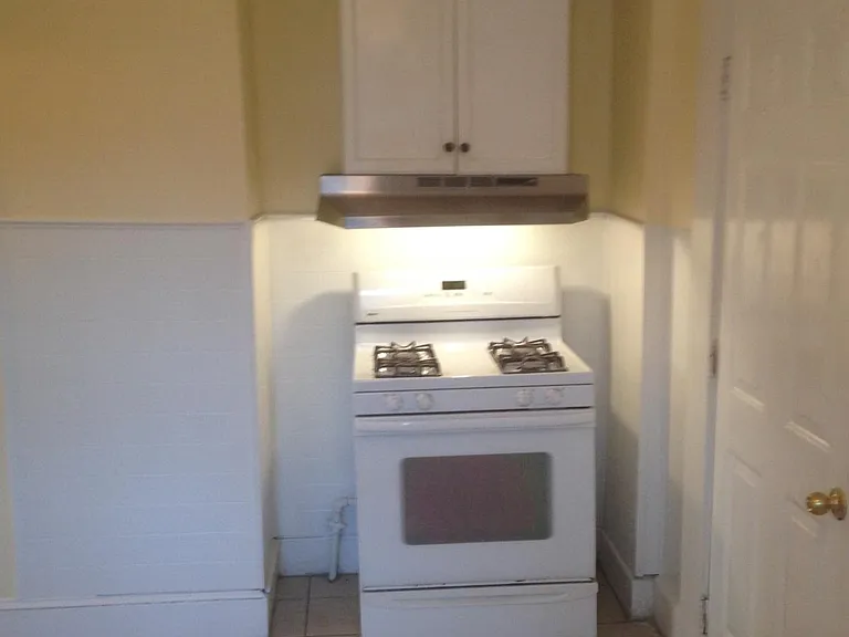 52 Washington St #1 — Photo 2