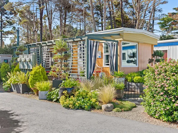 4875 N Us Highway 101 #13, Depoe Bay, OR 97341