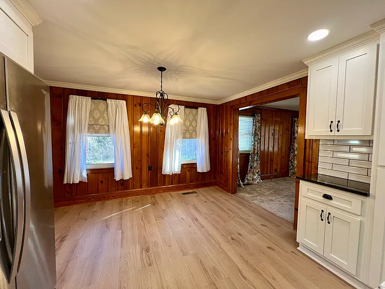 9532 Harwood Ln — Photo 5