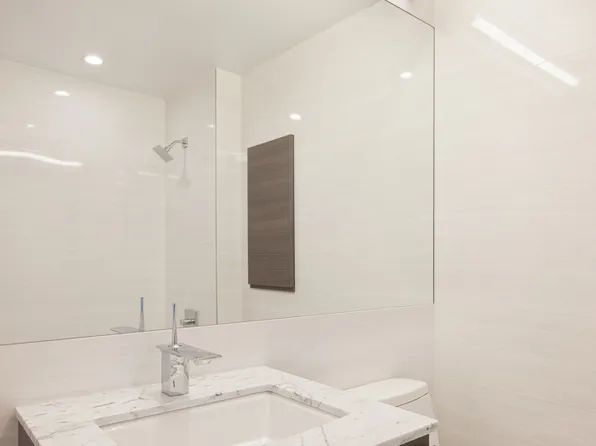 309 Gold Street image 5 of 13