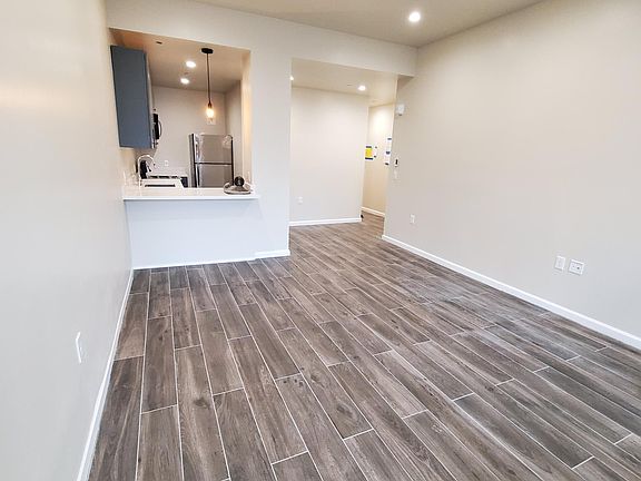 4th image of 725 Ofarrell St #C