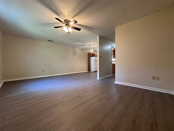 4th image of 34 Stoneybrook Ln #5