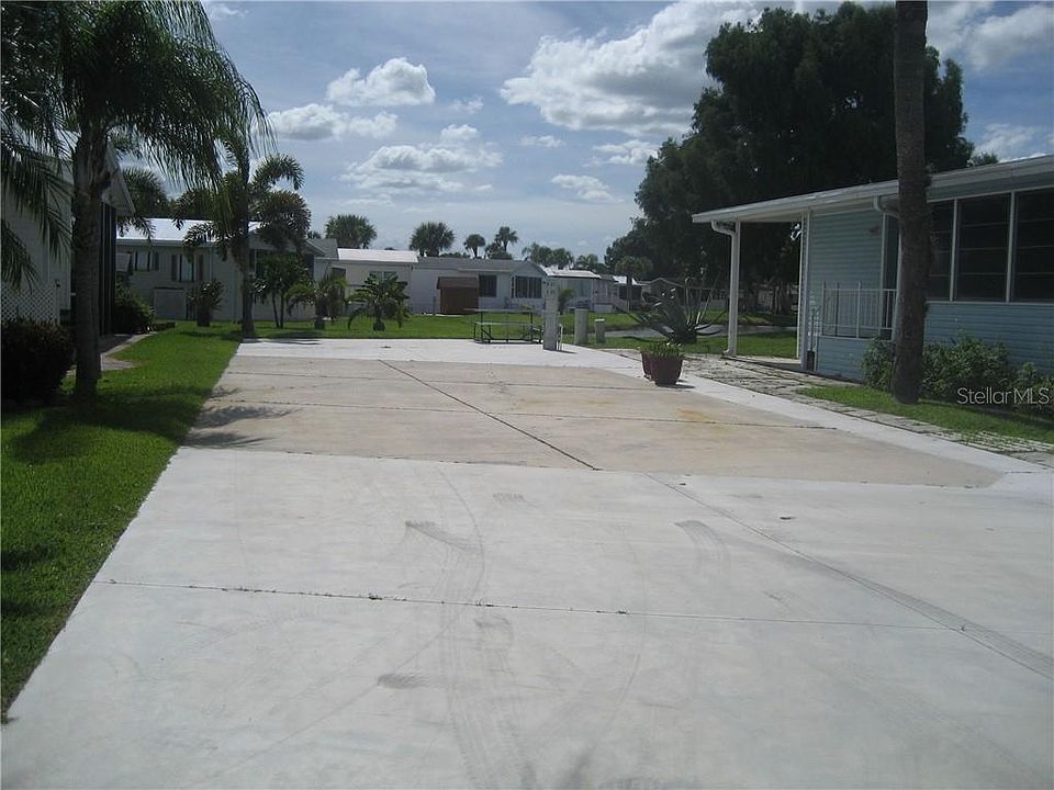 1st image of 5275 SE 66th Ave