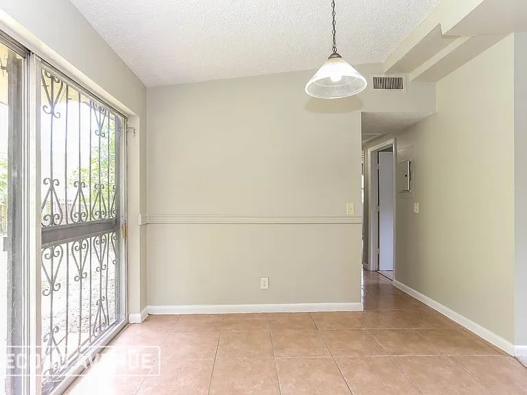 8645 Samona Dr W — Photo 5