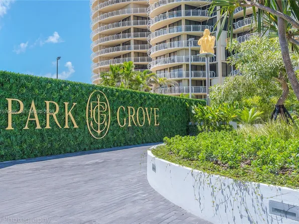 2831 S Bayshore Dr #808, Miami, FL 33133