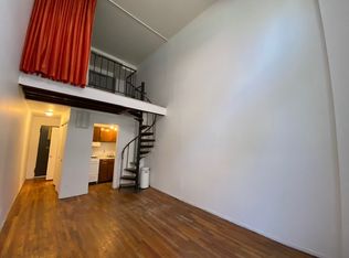 328 W 11th St APT 1, New York, NY 10014