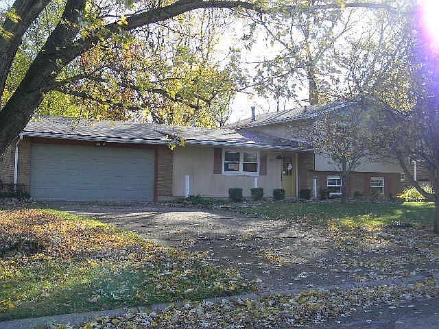 1st image of 62 Fay Dr