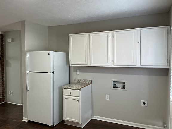 3rd image of 25 Brianfield Dr #3