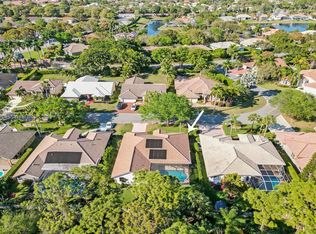 8600 NW 43rd Ct, Coral Springs, FL 33065