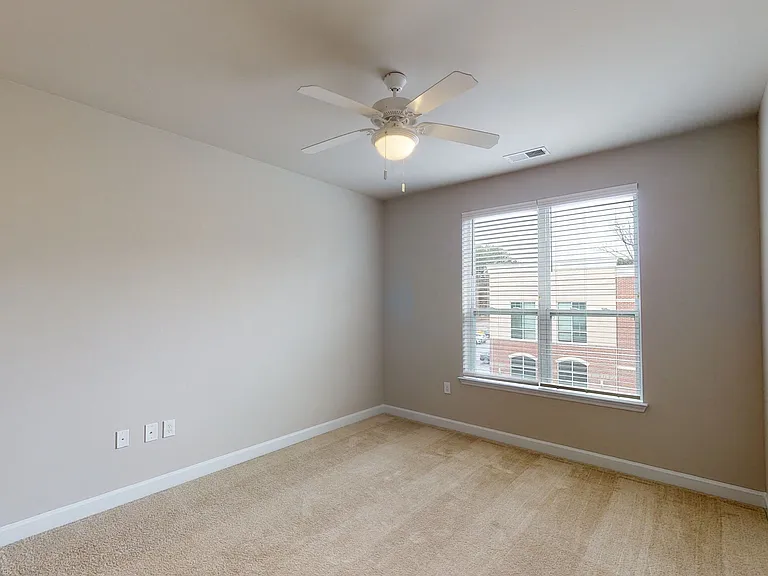 Clairmont at Trinity — Photo 86