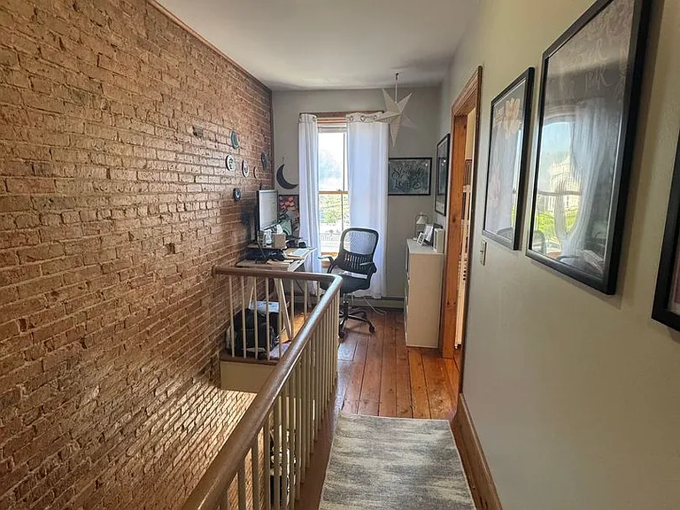 16 Market St #3 — Photo 7