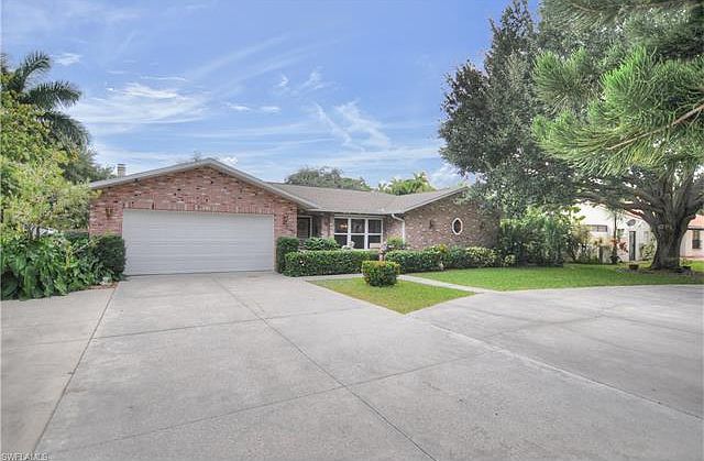 1st image of 63 Lagoon Dr