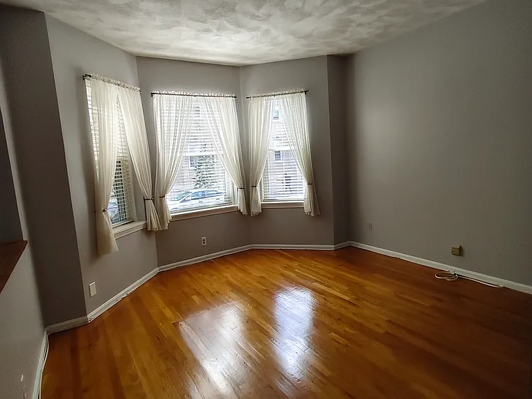 92 Gordon St #201 — Photo 2