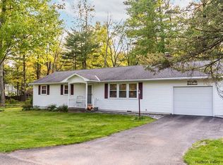 135 Orchard Ln N, Woodstock, NY 12498