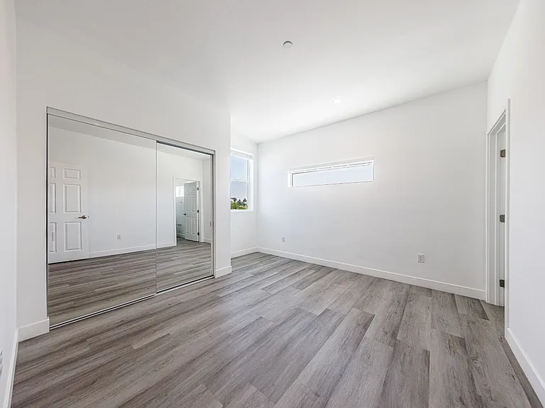 3015 Alsace Ave — Photo 62