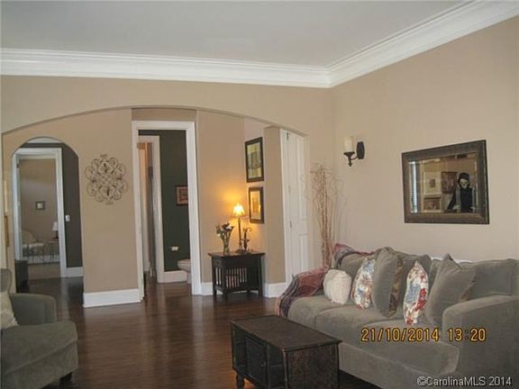 5th image of 1373 Shinnecock Ln