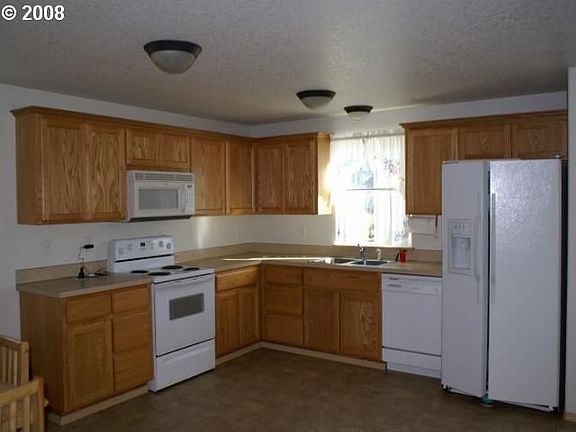2nd image of 601 W 1st St Unit 10