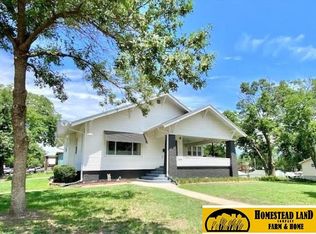 1203 6th St, Fairbury, NE 68352