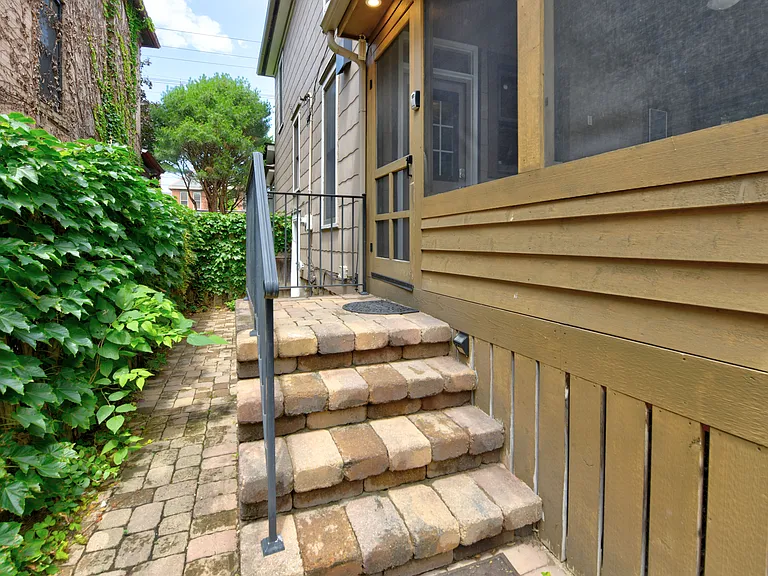 355 King Ave — Photo 7